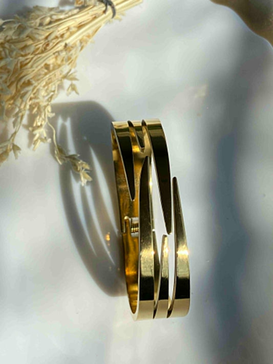 Triple-Bar Gold Cut kada