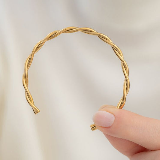 Twisted Rope Cuff – 18K Gold Plated