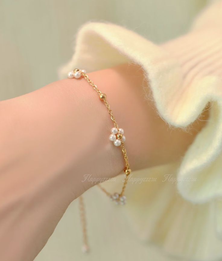 Daisy Pearl Bracelet