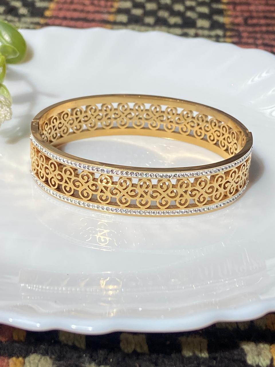 Aurora Gold Filigree Crystal Kada