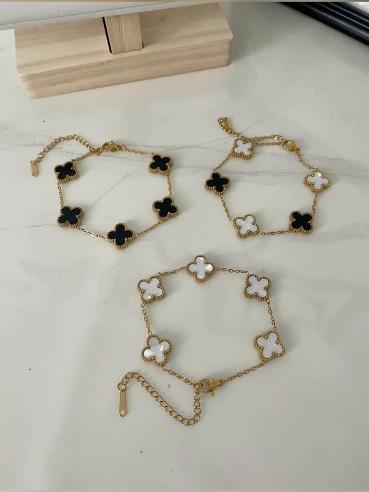 Clover Bracelets(Multi Options)