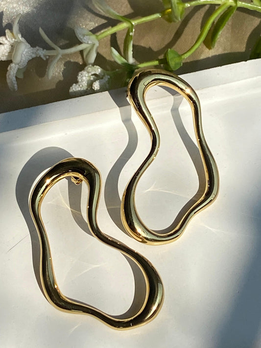 Abstract Wavy Hoop Earrings