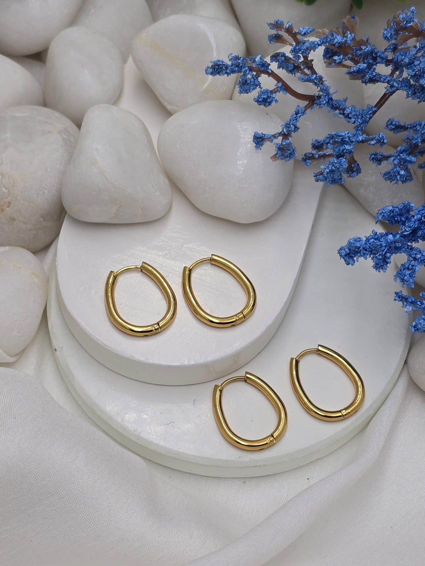 Oval Teardrop huggie Hoop Earrings