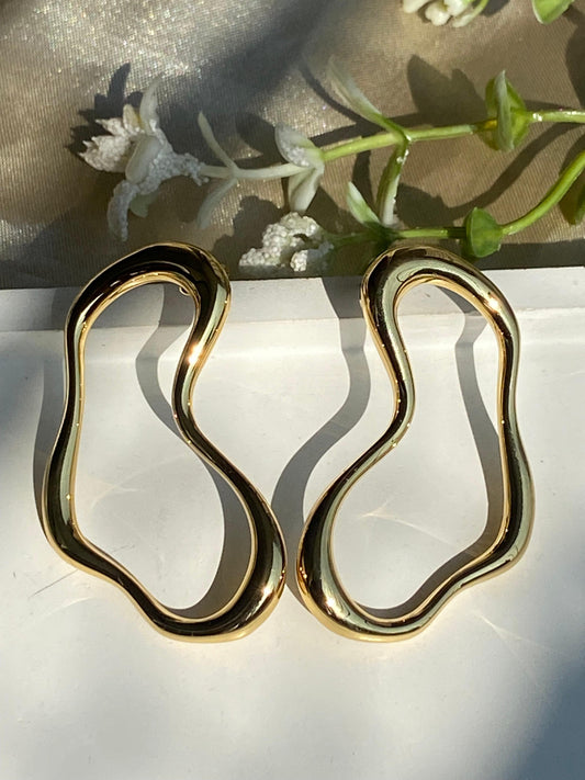 Abstract Wavy Hoop Earrings