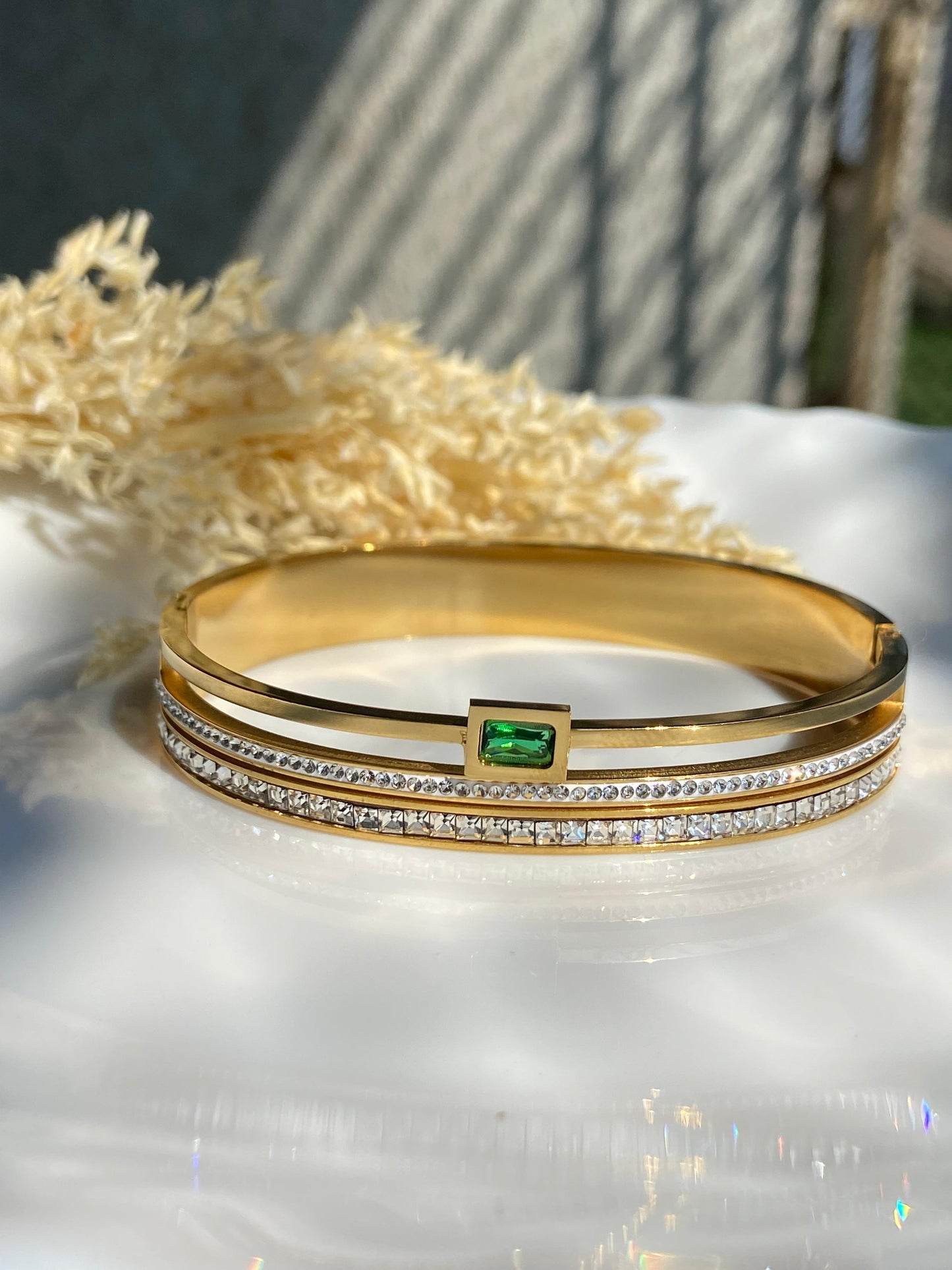 Emerald Centerpiece Gold kada